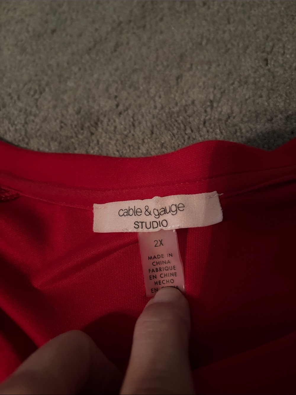 Cable & Gauge Red Studio Top. Lightweight sweatshirt. Women’s size 2x